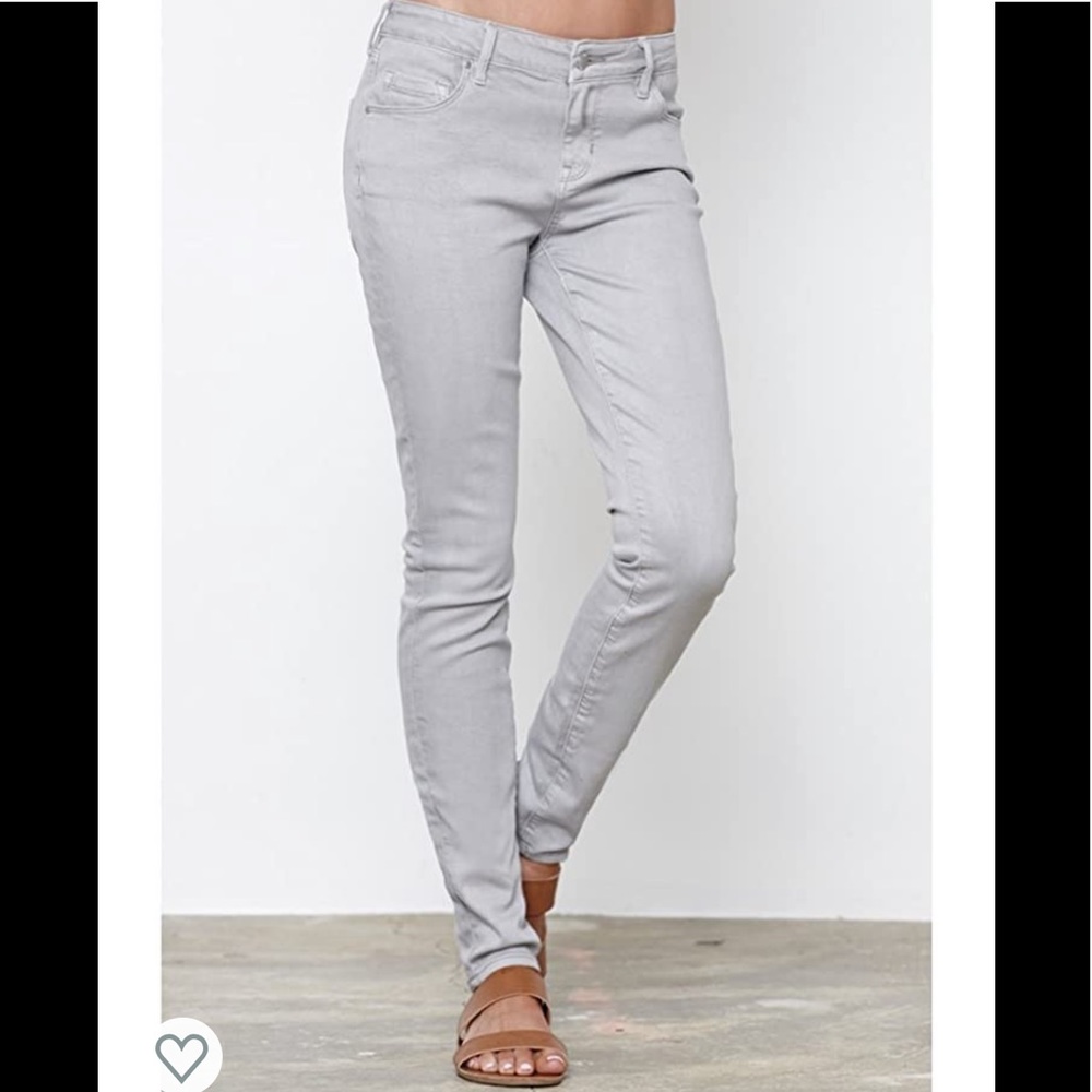 Bullhead Mid rise skinniest Jeans perfect cond